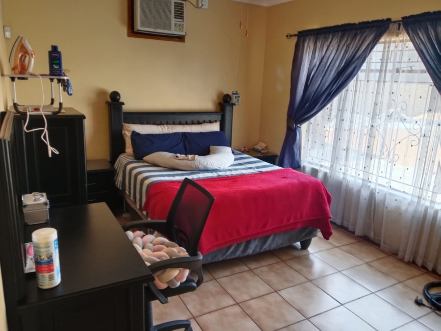 2 Bedroom Property for Sale in Kuruman Northern Cape